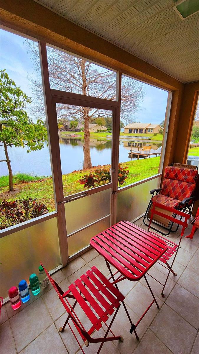 VILLAS/EMERALD LAKE CONDO PH 4 - Residential