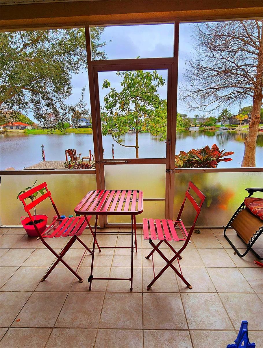 VILLAS/EMERALD LAKE CONDO PH 4 - Residential