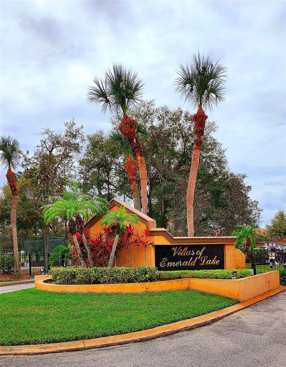 VILLAS/EMERALD LAKE CONDO PH 4 - Residential