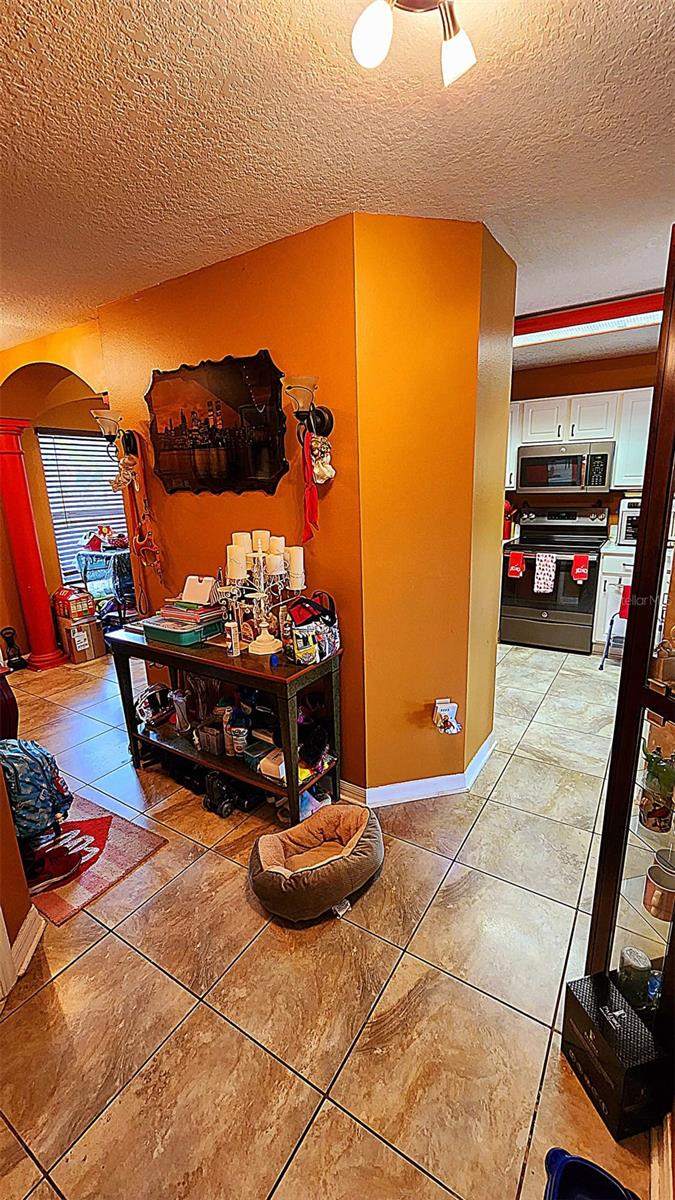 VILLAS/EMERALD LAKE CONDO PH 4 - Residential