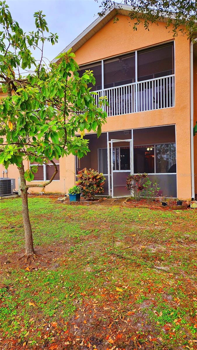 VILLAS/EMERALD LAKE CONDO PH 4 - Residential