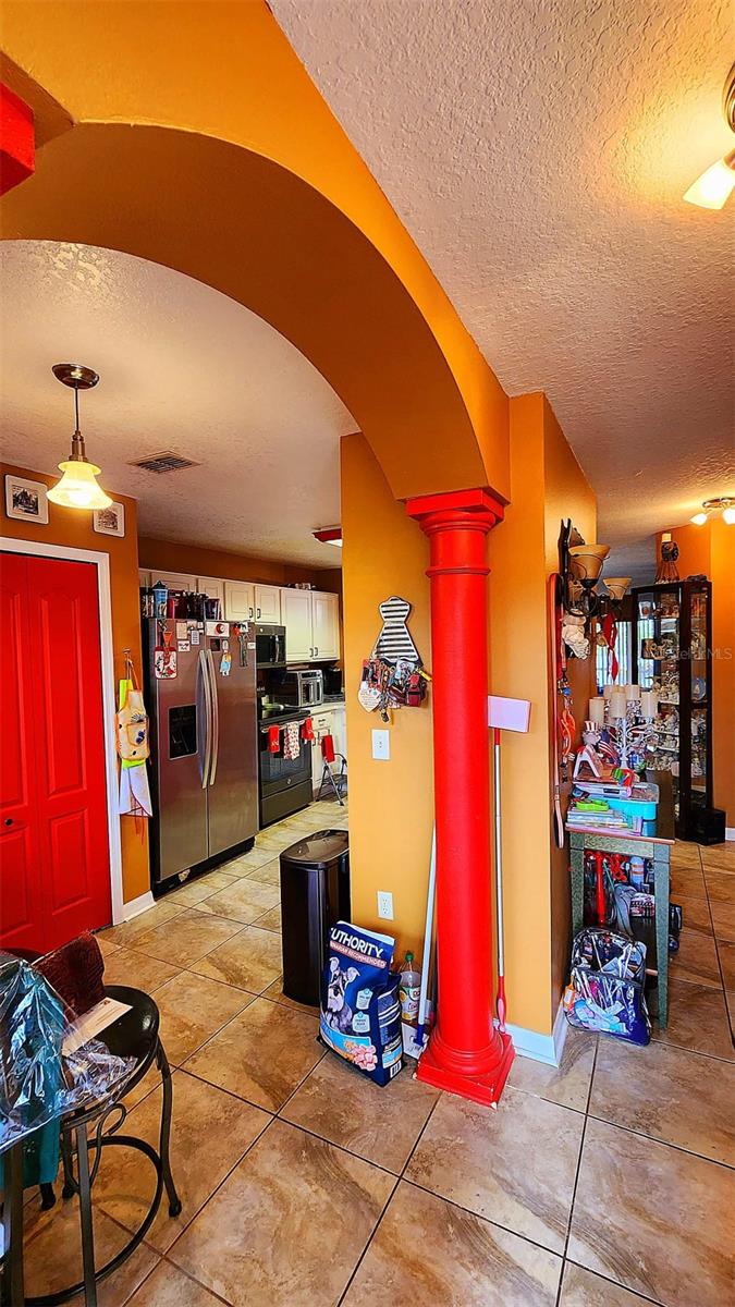 VILLAS/EMERALD LAKE CONDO PH 4 - Residential