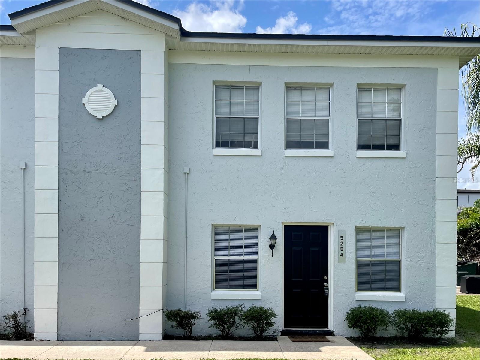FAIRVIEW SHORES - Residential Lease
