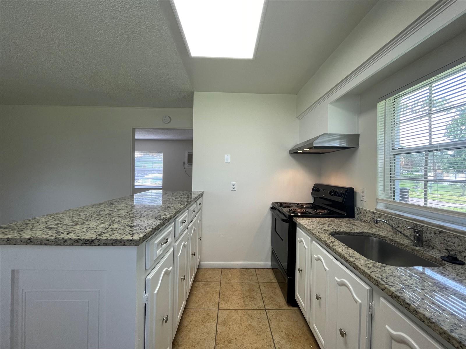 FAIRVIEW SHORES - Residential Lease