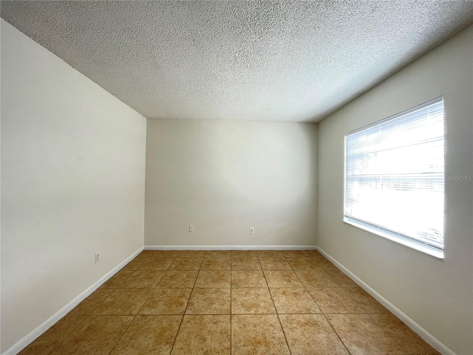 FAIRVIEW SHORES - Residential Lease