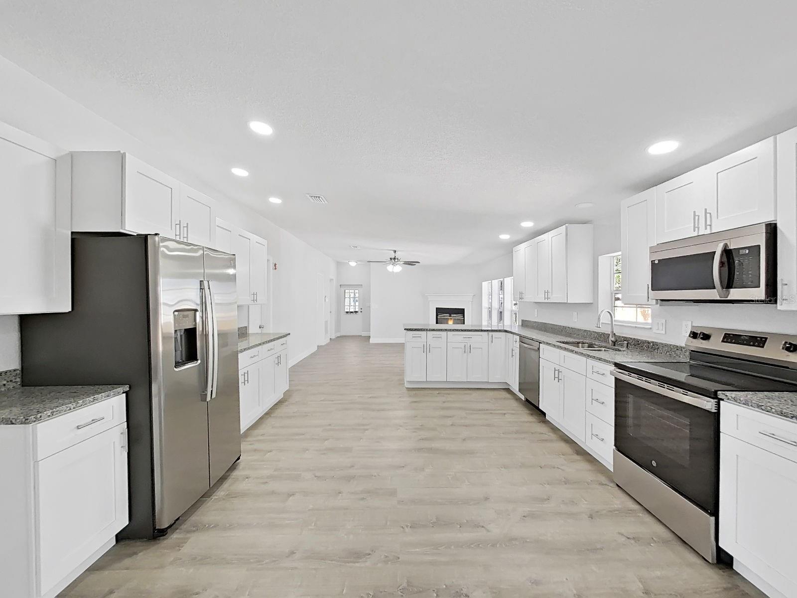 EAST COVE UNIT 01 - Residential