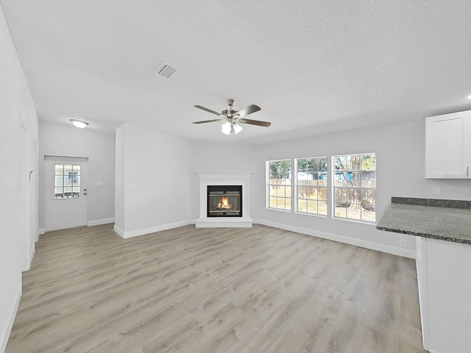 EAST COVE UNIT 01 - Residential