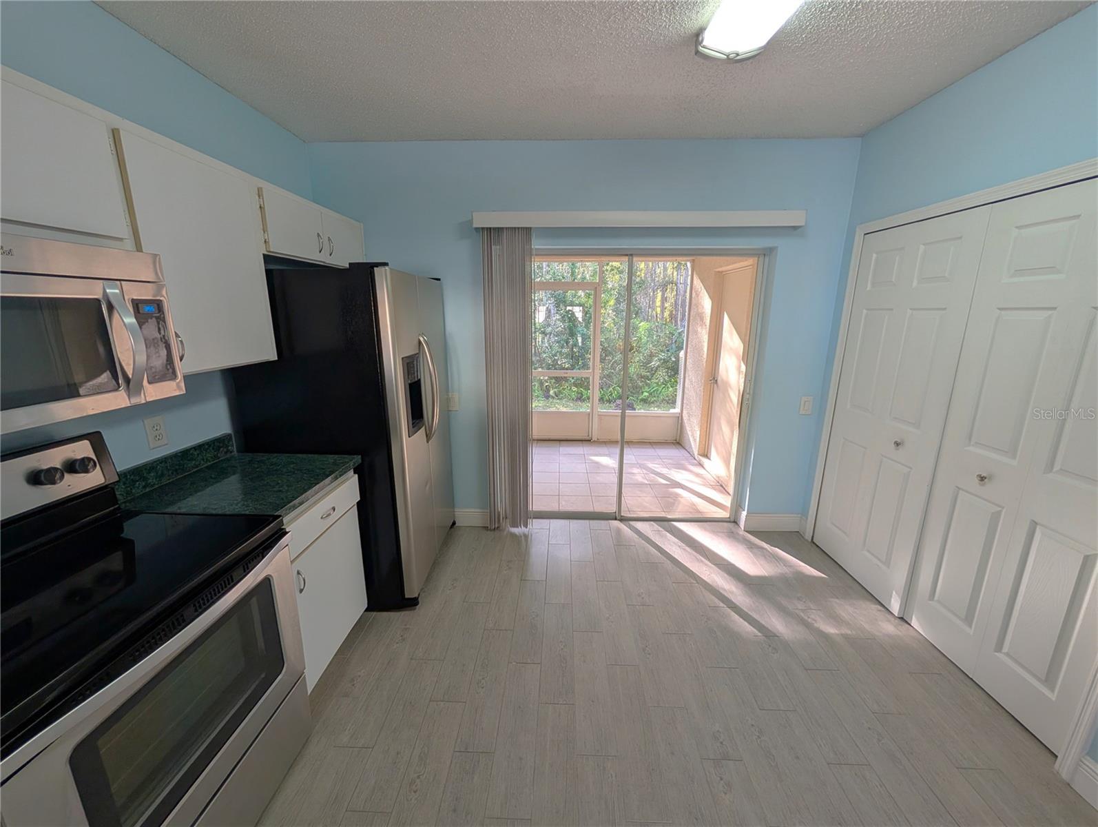 CARROLLWOOD KEY - Residential Lease