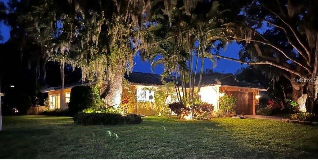 Photo of 1529 E Dorchester Drive, Palm Harbor, FL 34684 (MLS # TB8555772)
