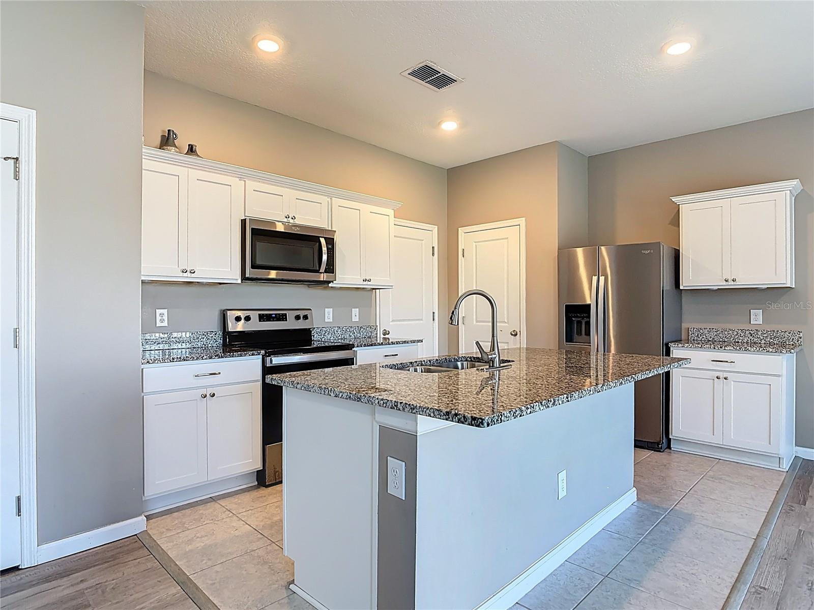 2312 LITCHFIELD LOOP