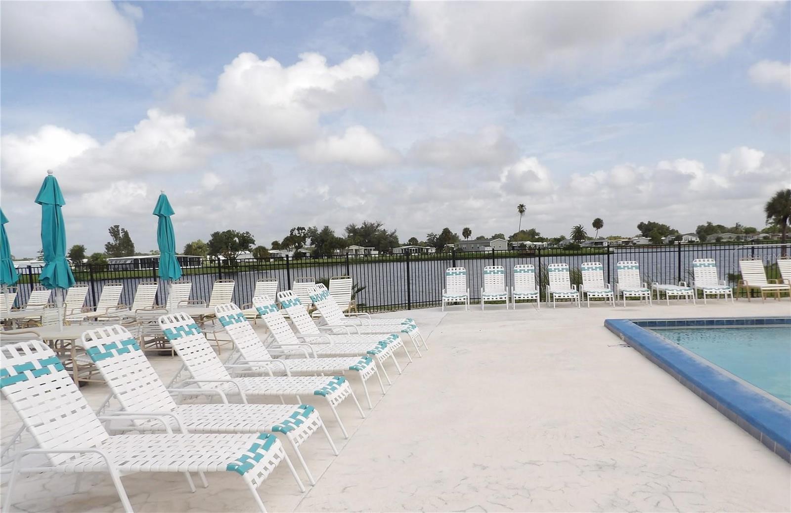 HOL MOB ESTATE 3RD ADD - Residential