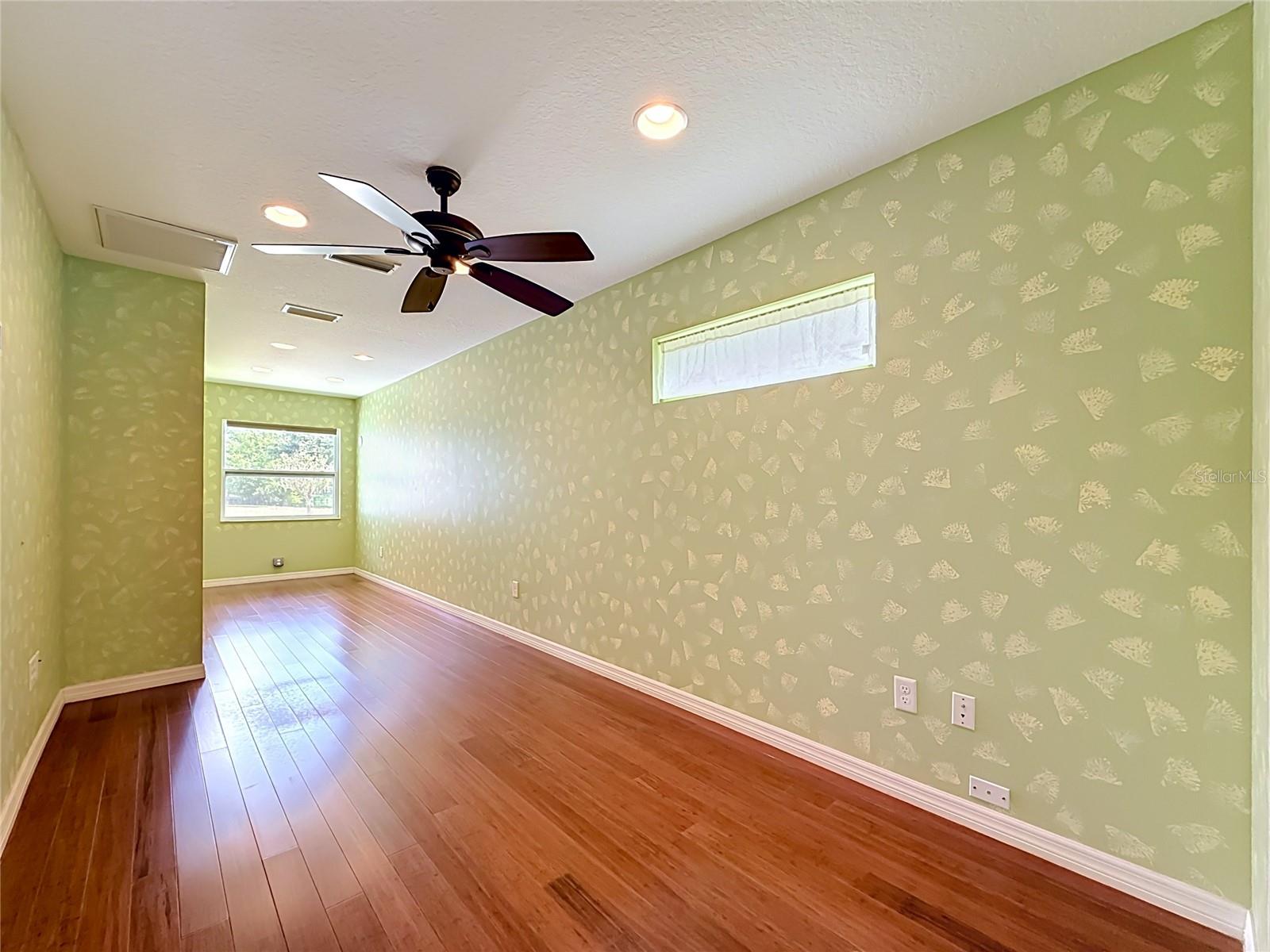 NINE EAGLES UNIT ONE SEC I - Residential