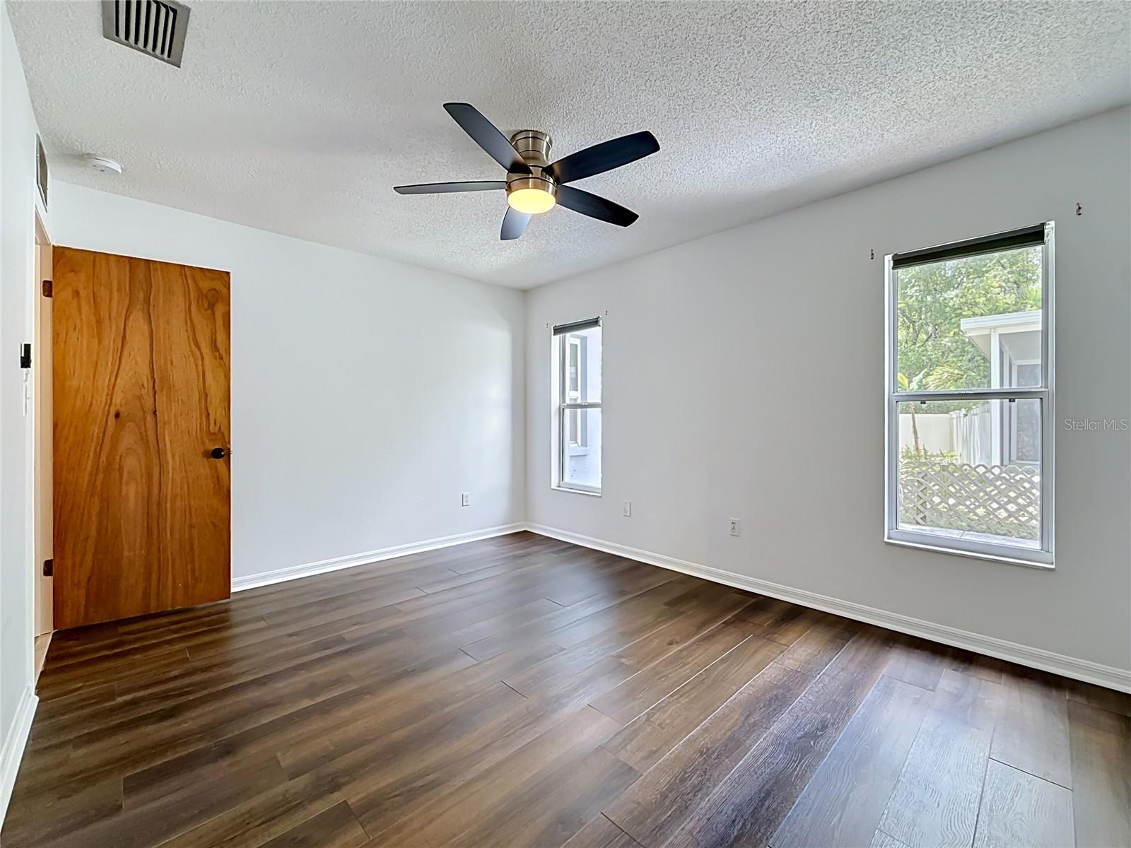 NINE EAGLES UNIT ONE SEC I - Residential