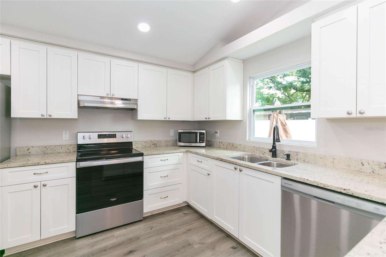 S1/2 NW1/4 SW1/4 NE1/4 12 26 21 - Residential