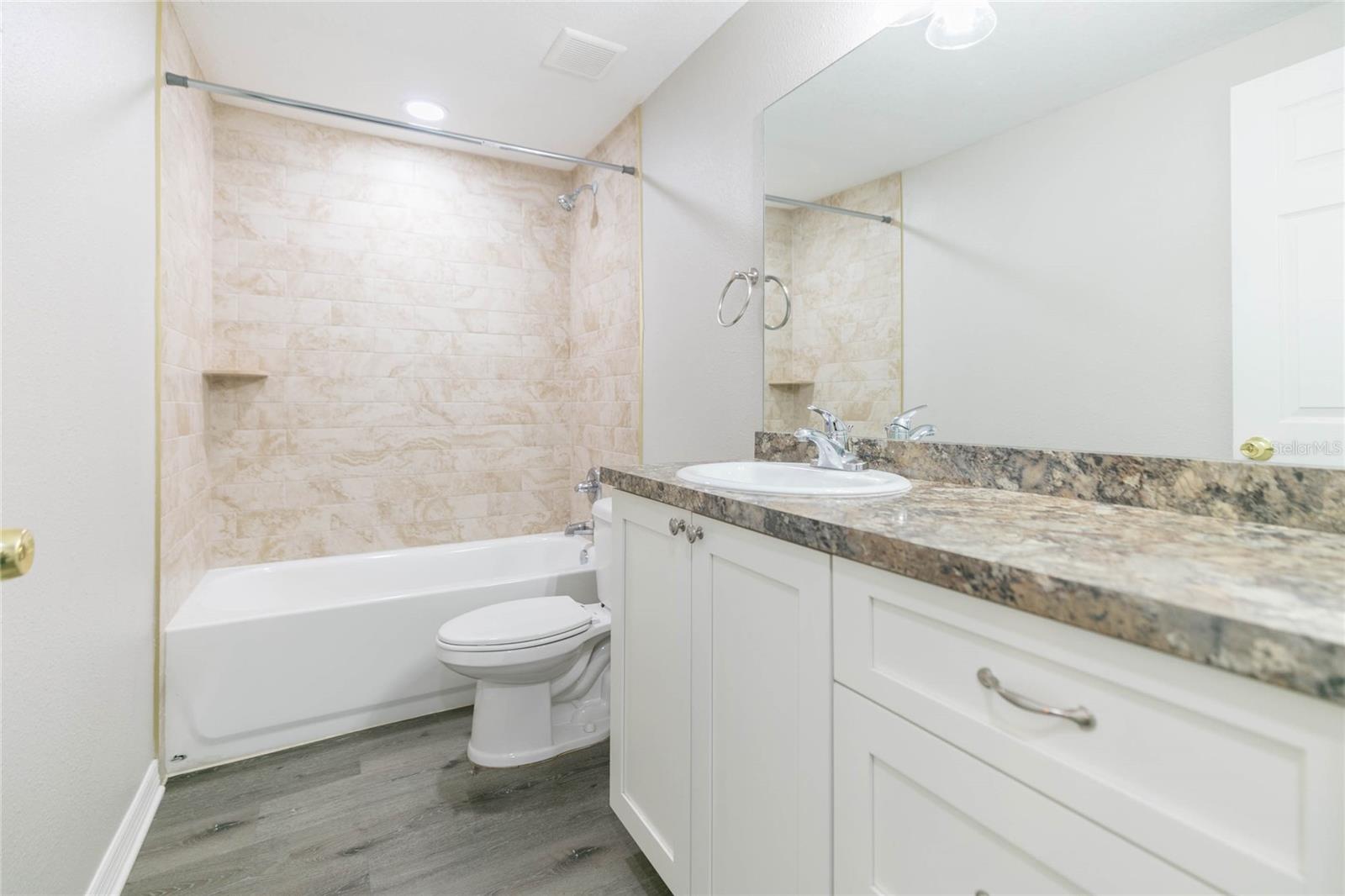 S1/2 NW1/4 SW1/4 NE1/4 12 26 21 - Residential