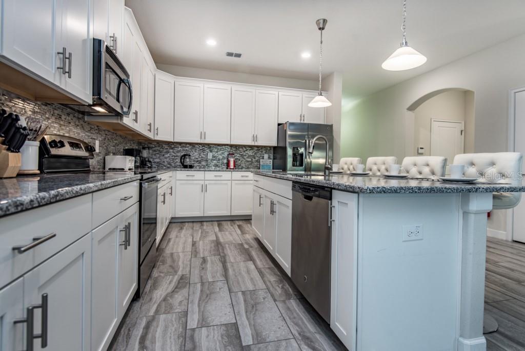 5425 SOLTERRA CIRCLE