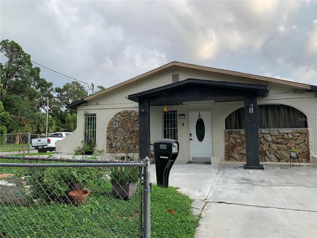 Photo of 3009 E 25th Avenue, Tampa, FL 33605 (MLS # TB8425141)