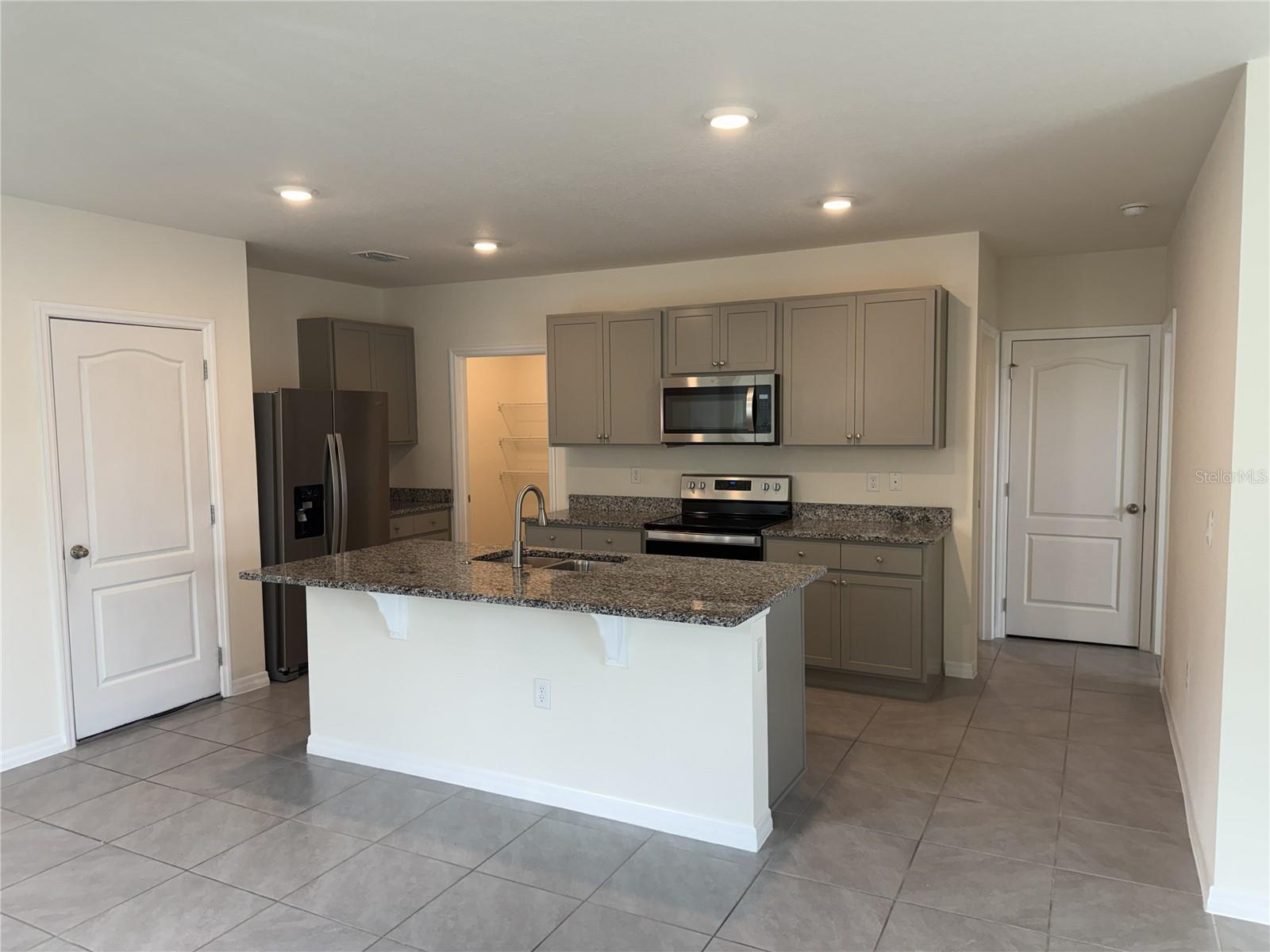 1071 CASCADE DRIVE