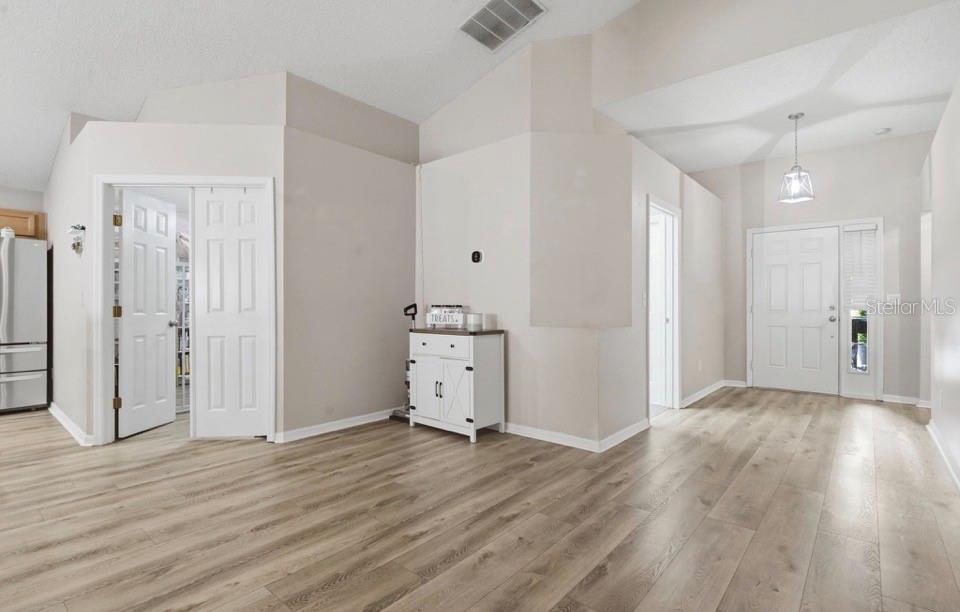 BLUE SPRINGS VILLAS - Residential