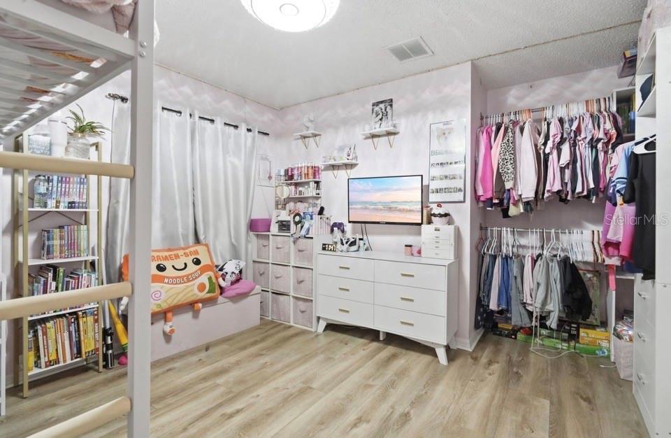 BLUE SPRINGS VILLAS - Residential