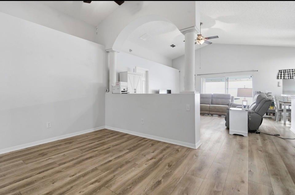 BLUE SPRINGS VILLAS - Residential