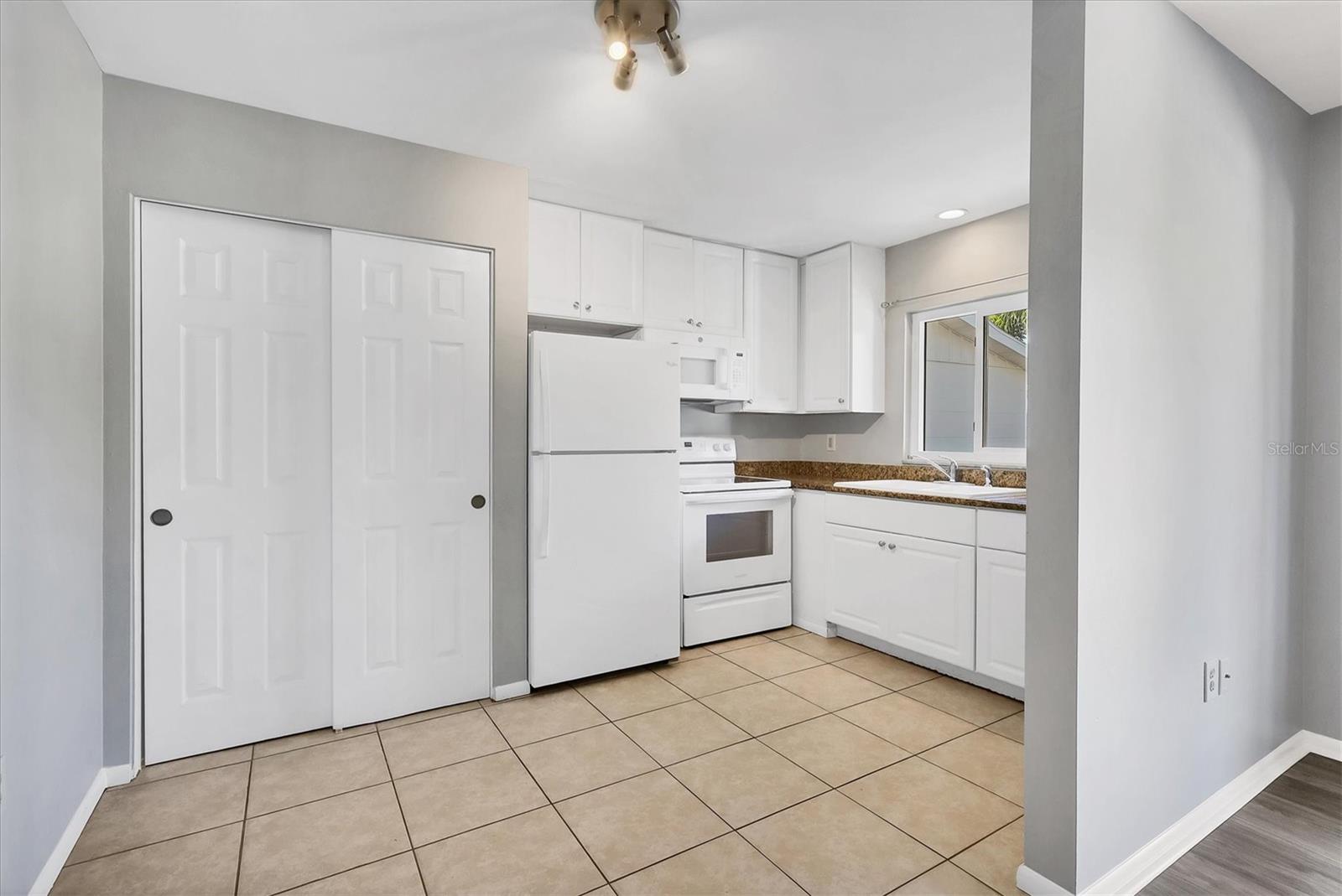 GARDEN APTS - Residential