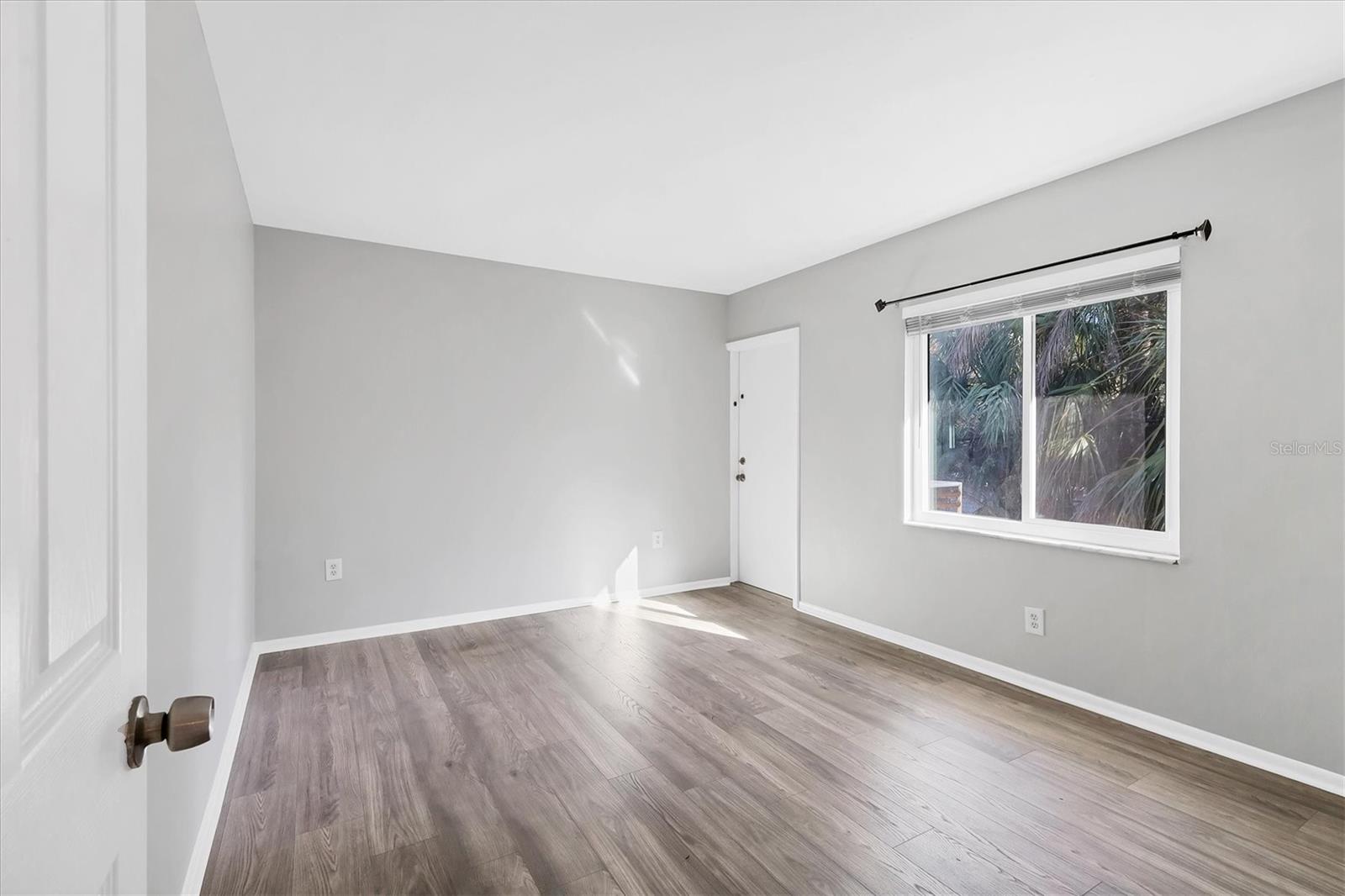 GARDEN APTS - Residential