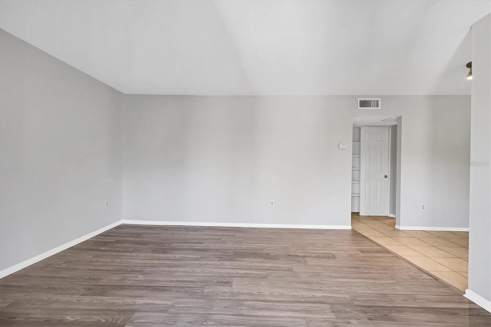 GARDEN APTS - Residential