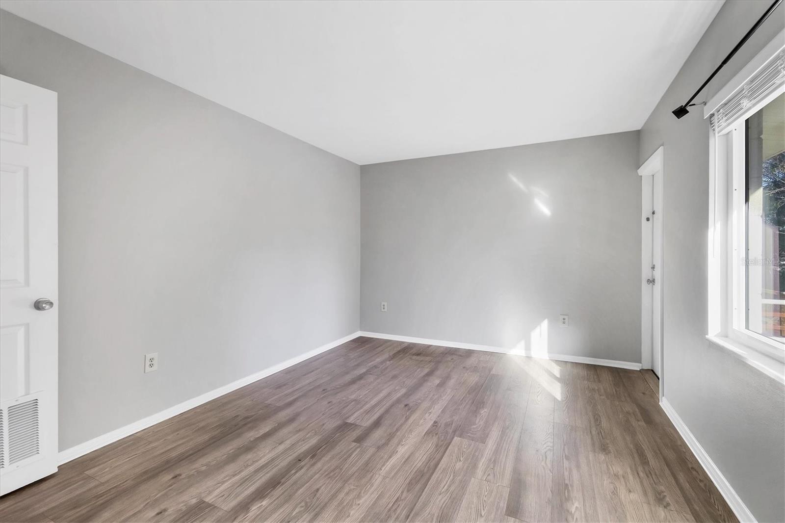 GARDEN APTS - Residential