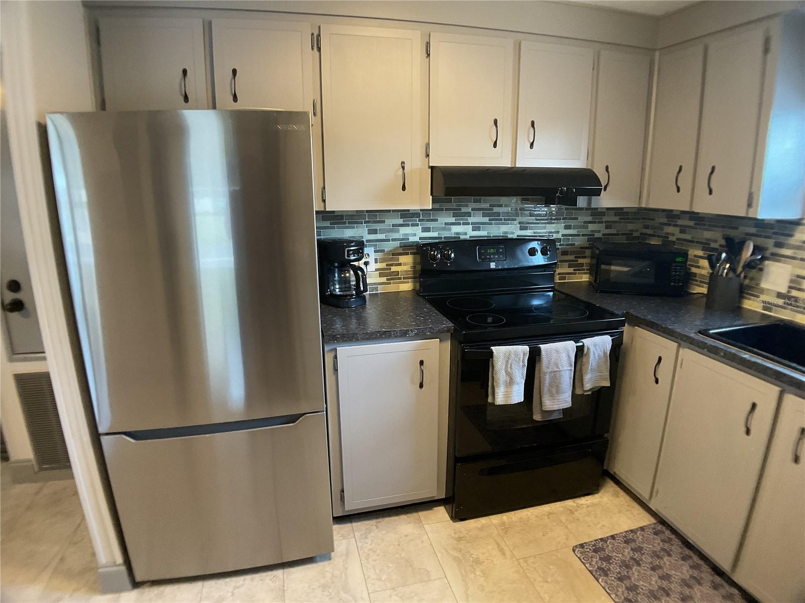 MAPLE LEAF ESTATES - Residential