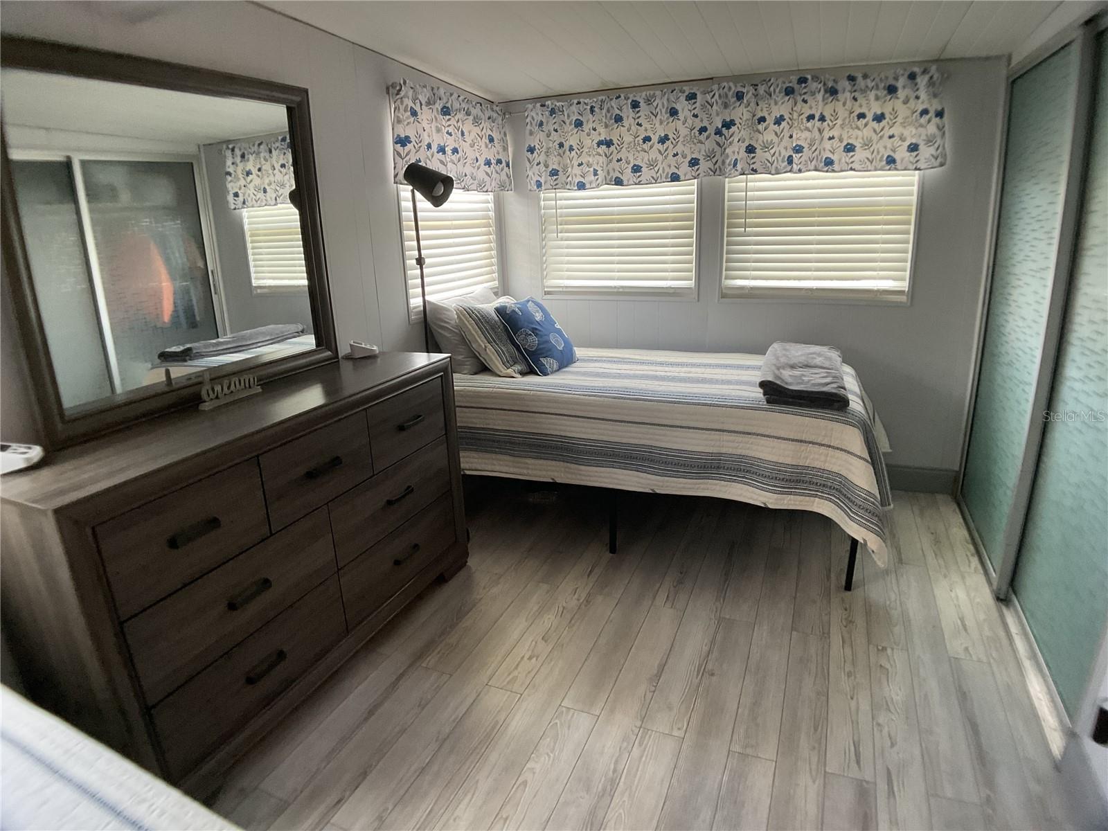 MAPLE LEAF ESTATES - Residential