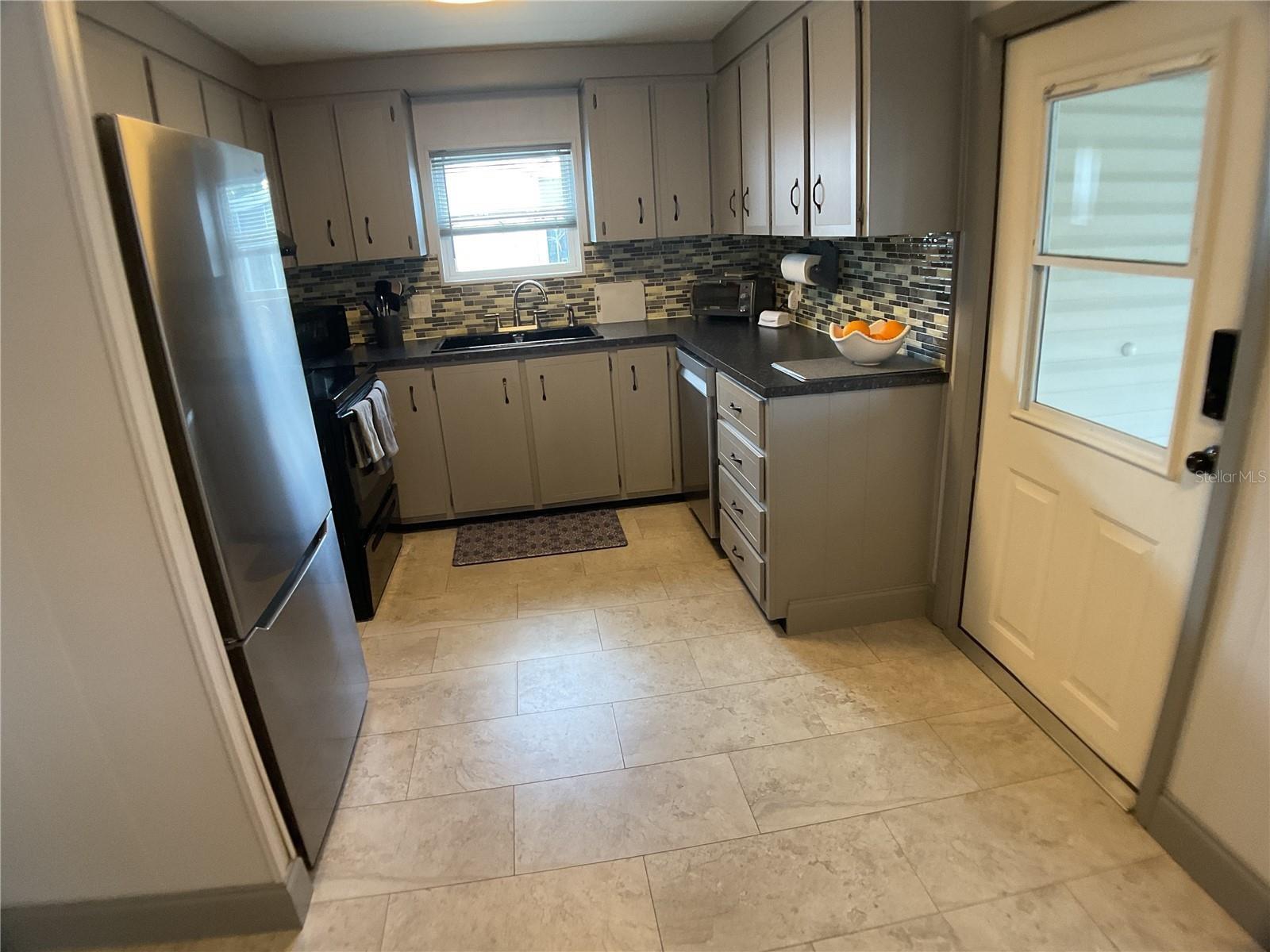 MAPLE LEAF ESTATES - Residential