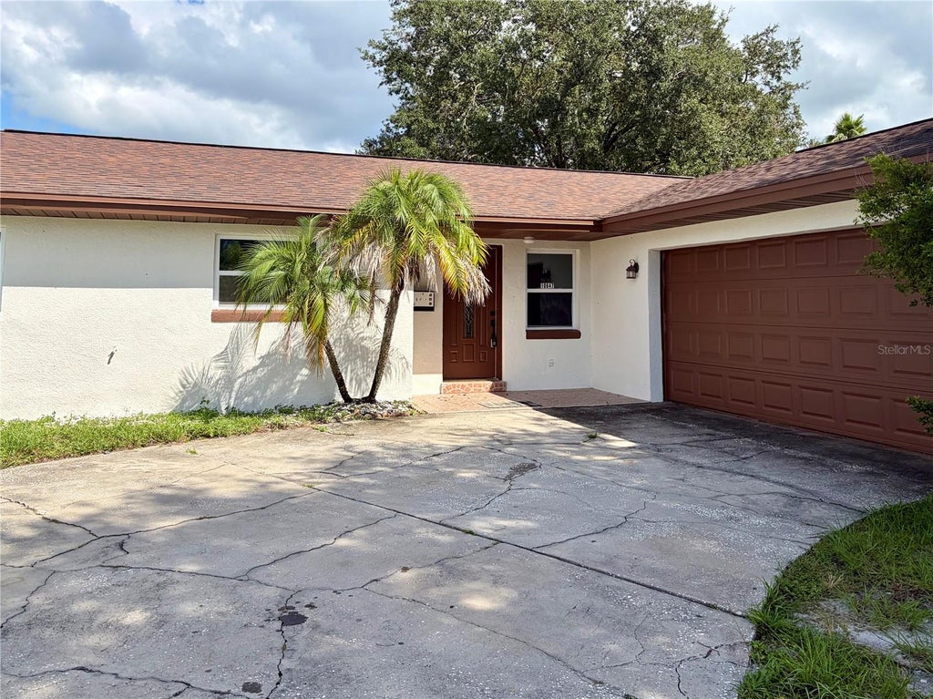Photo of 10647 Regency Court, Orlando, FL 32825 (MLS # O6442948)