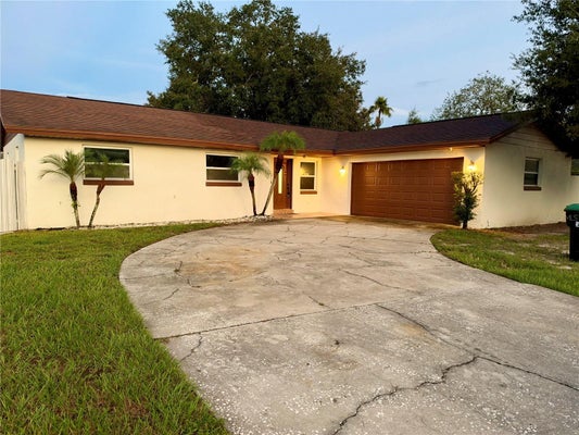 10647 REGENCY CT, ORLANDO, FL 32825 - Image 967b4c4f2de04d0cd2f9dbe87b7a23f6/3818257600