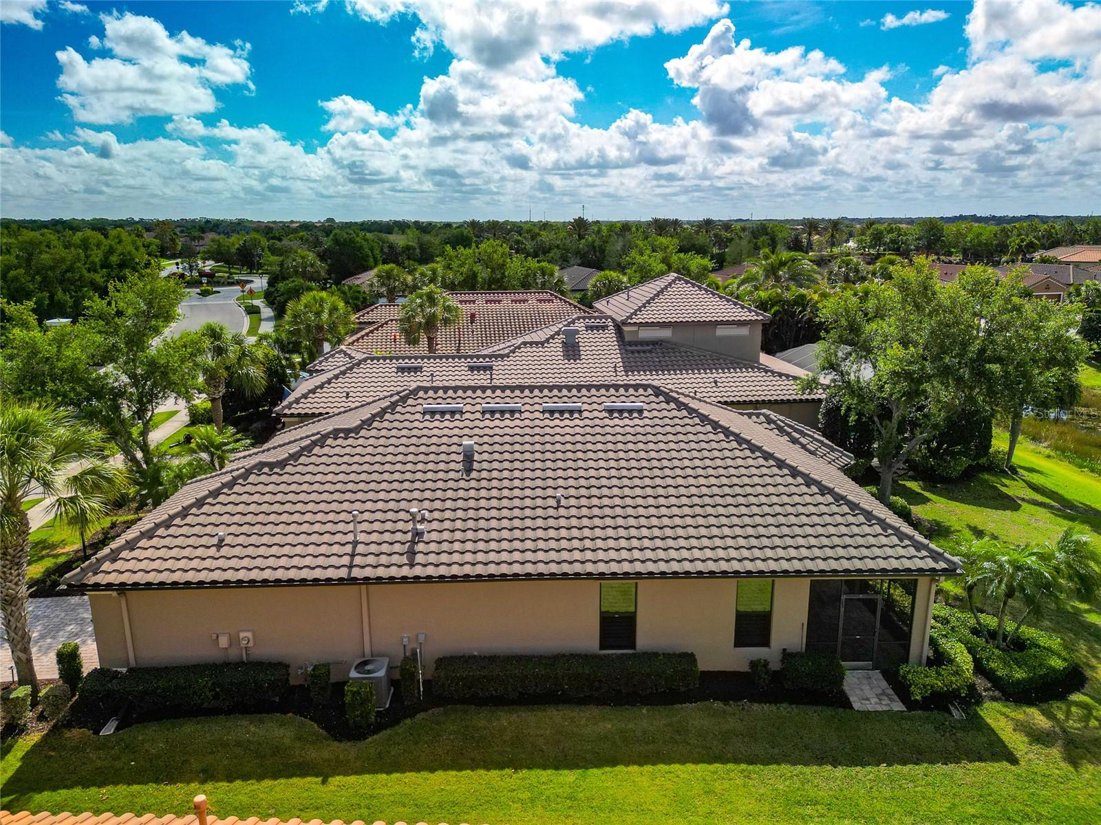 ESPLANADE - Residential