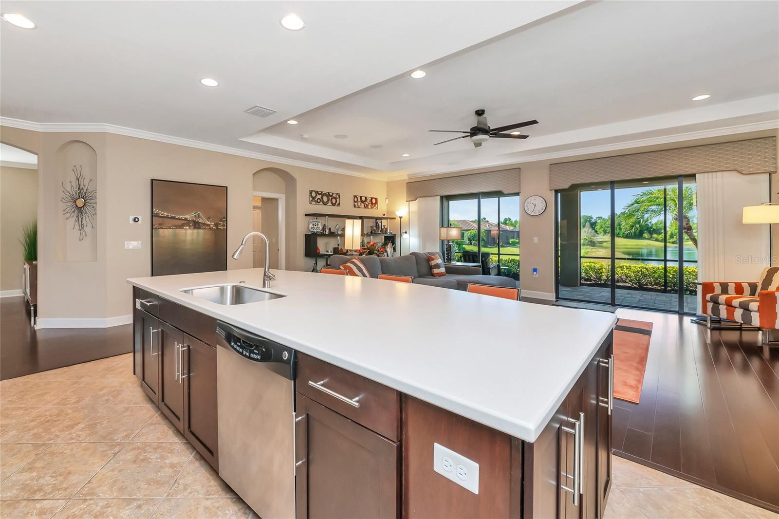 ESPLANADE - Residential