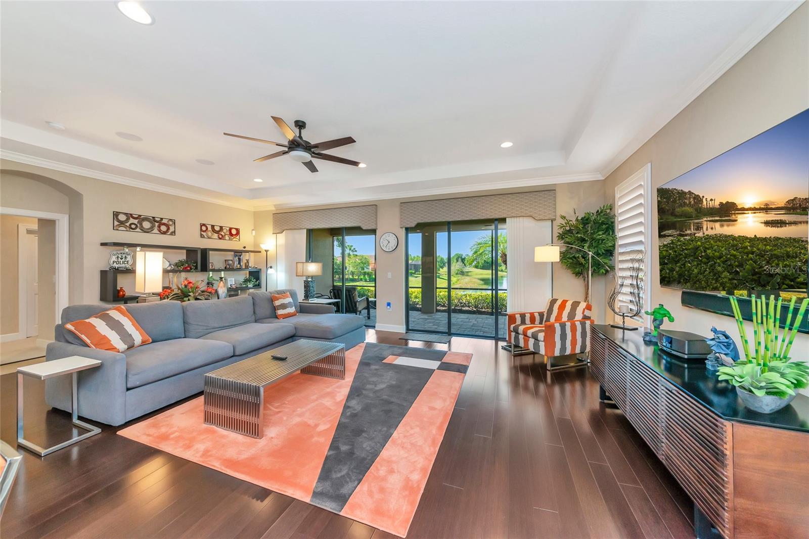 ESPLANADE - Residential