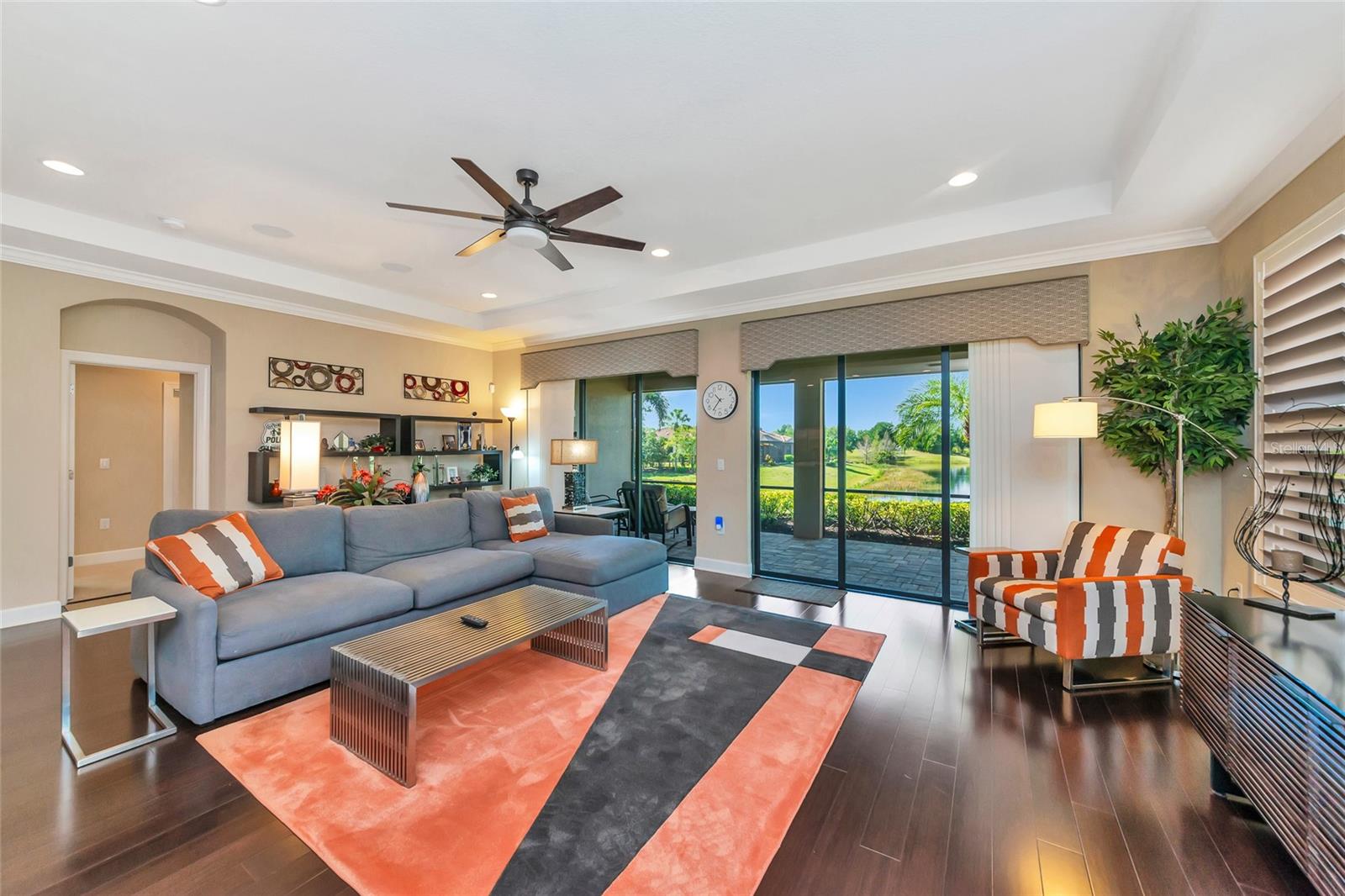 ESPLANADE - Residential