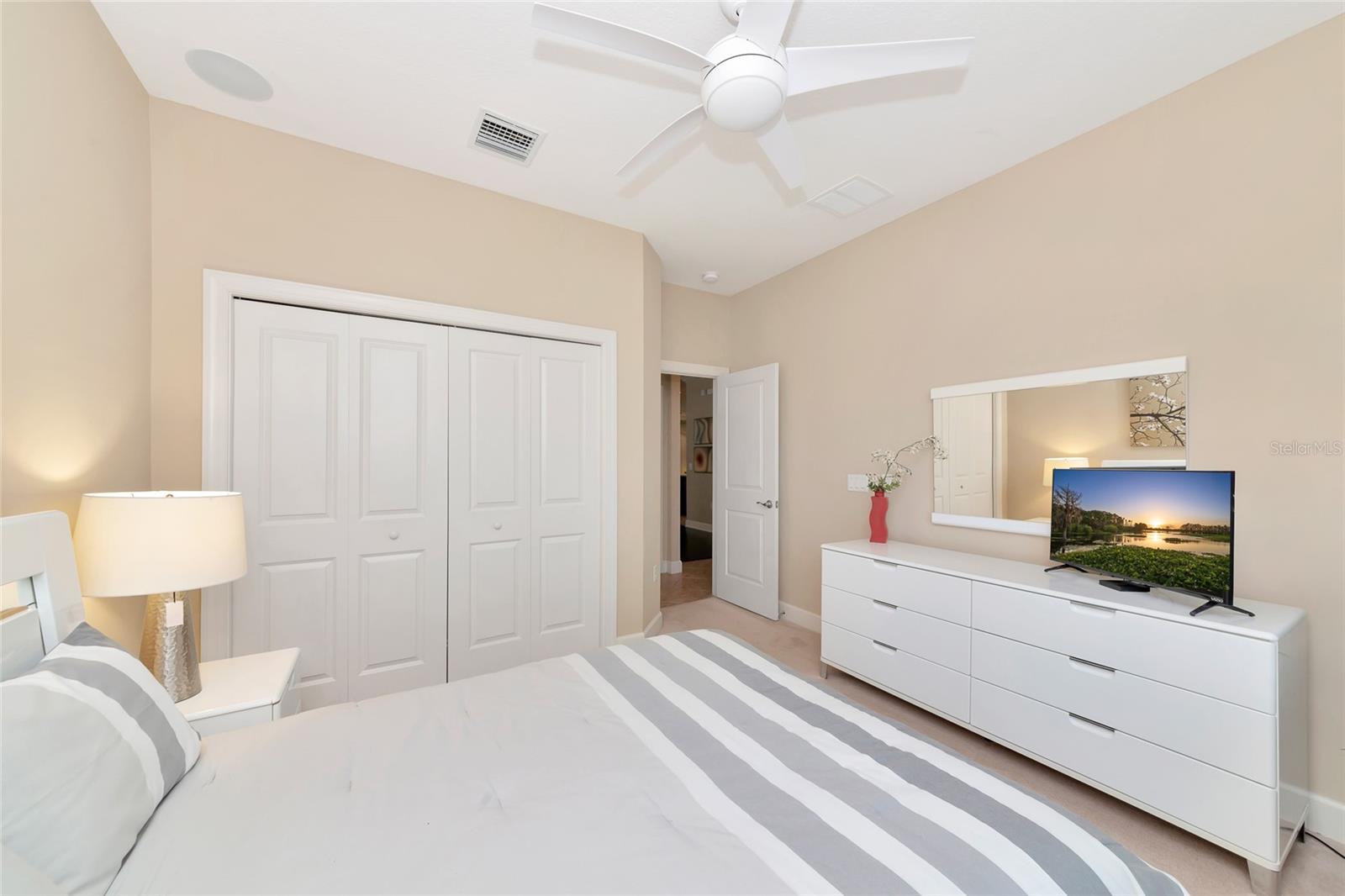 ESPLANADE - Residential