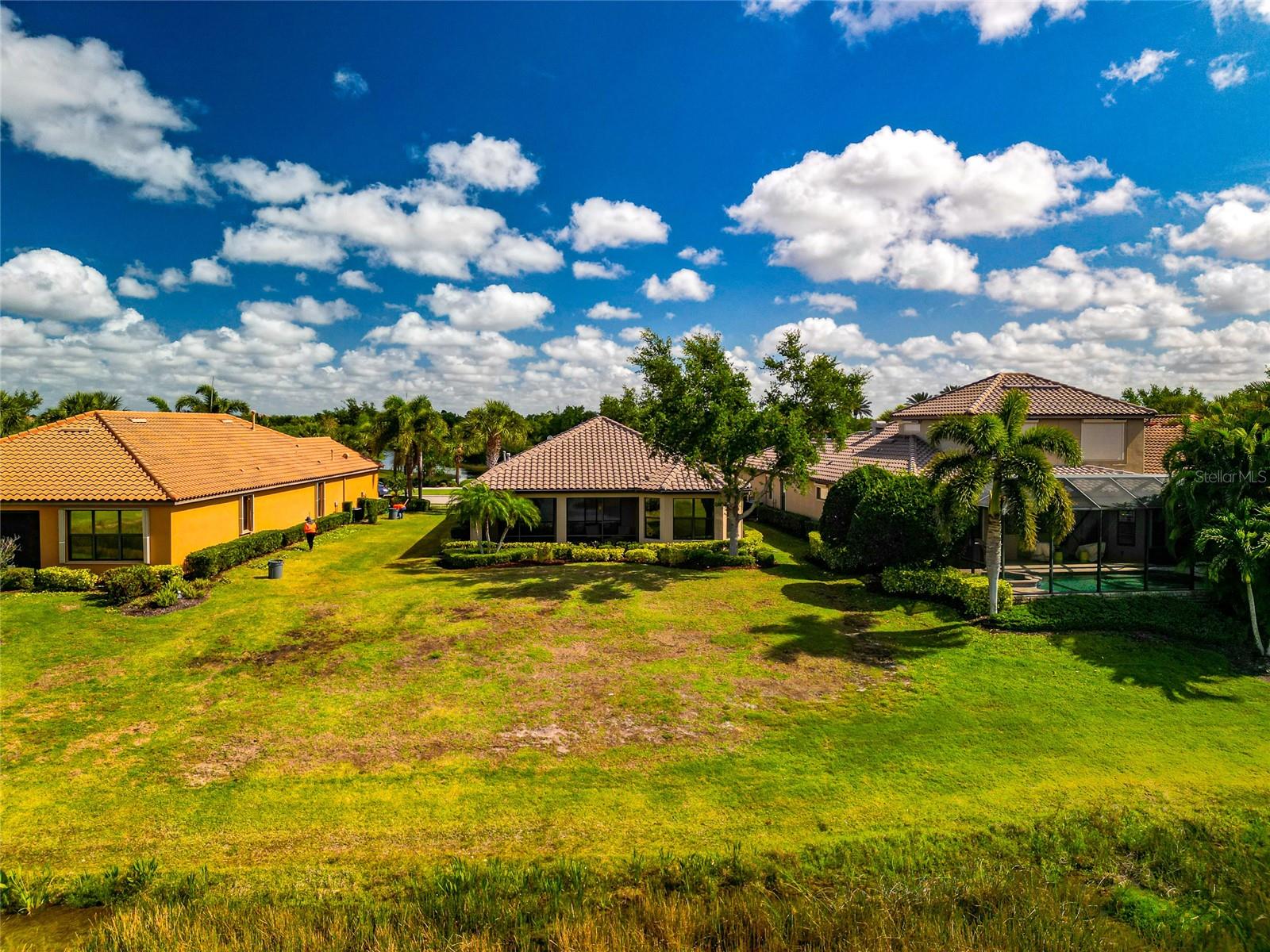 ESPLANADE - Residential