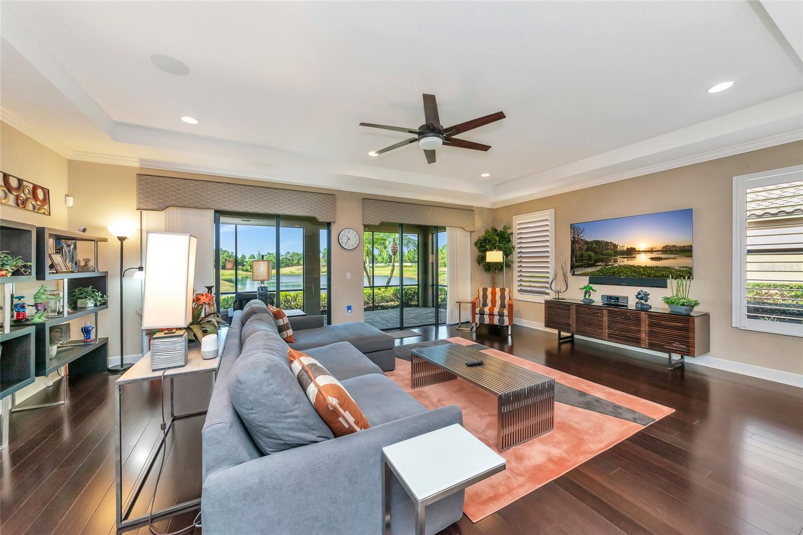 ESPLANADE - Residential