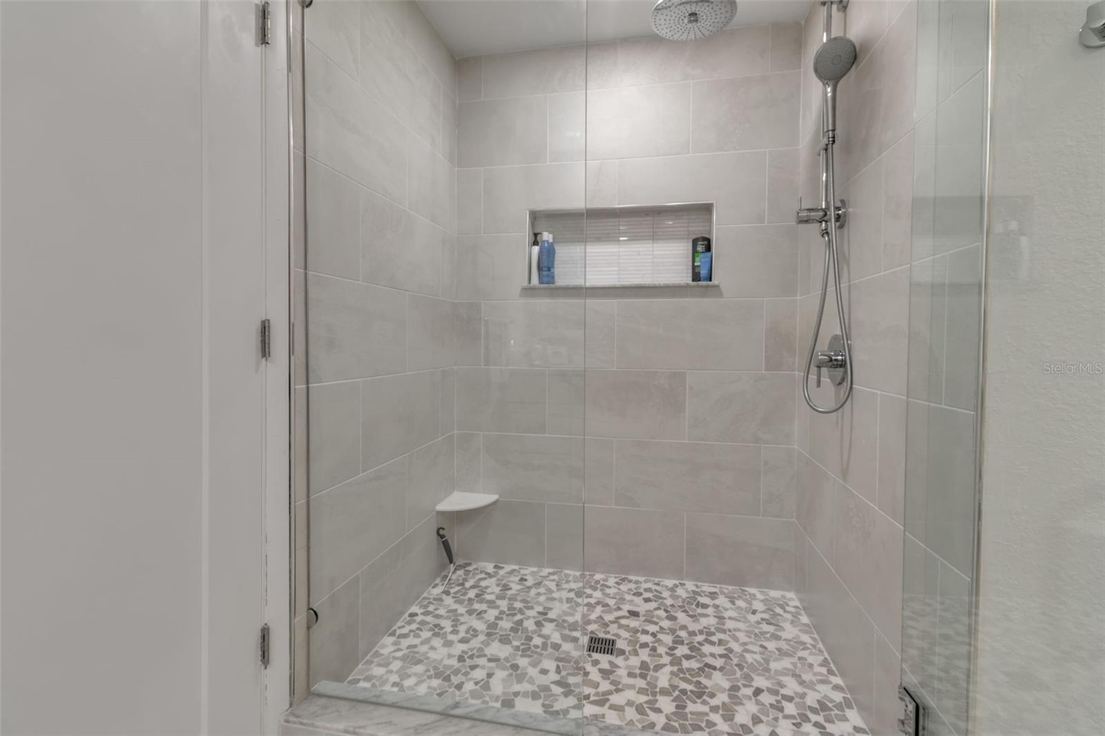 BELLA VILLINO III - Residential