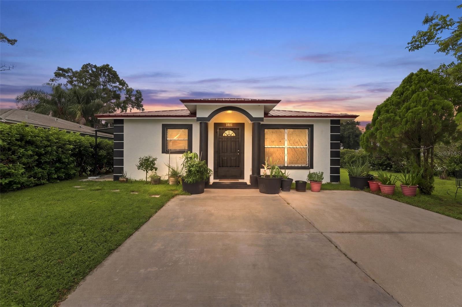 1801 BETHUNE DRIVE