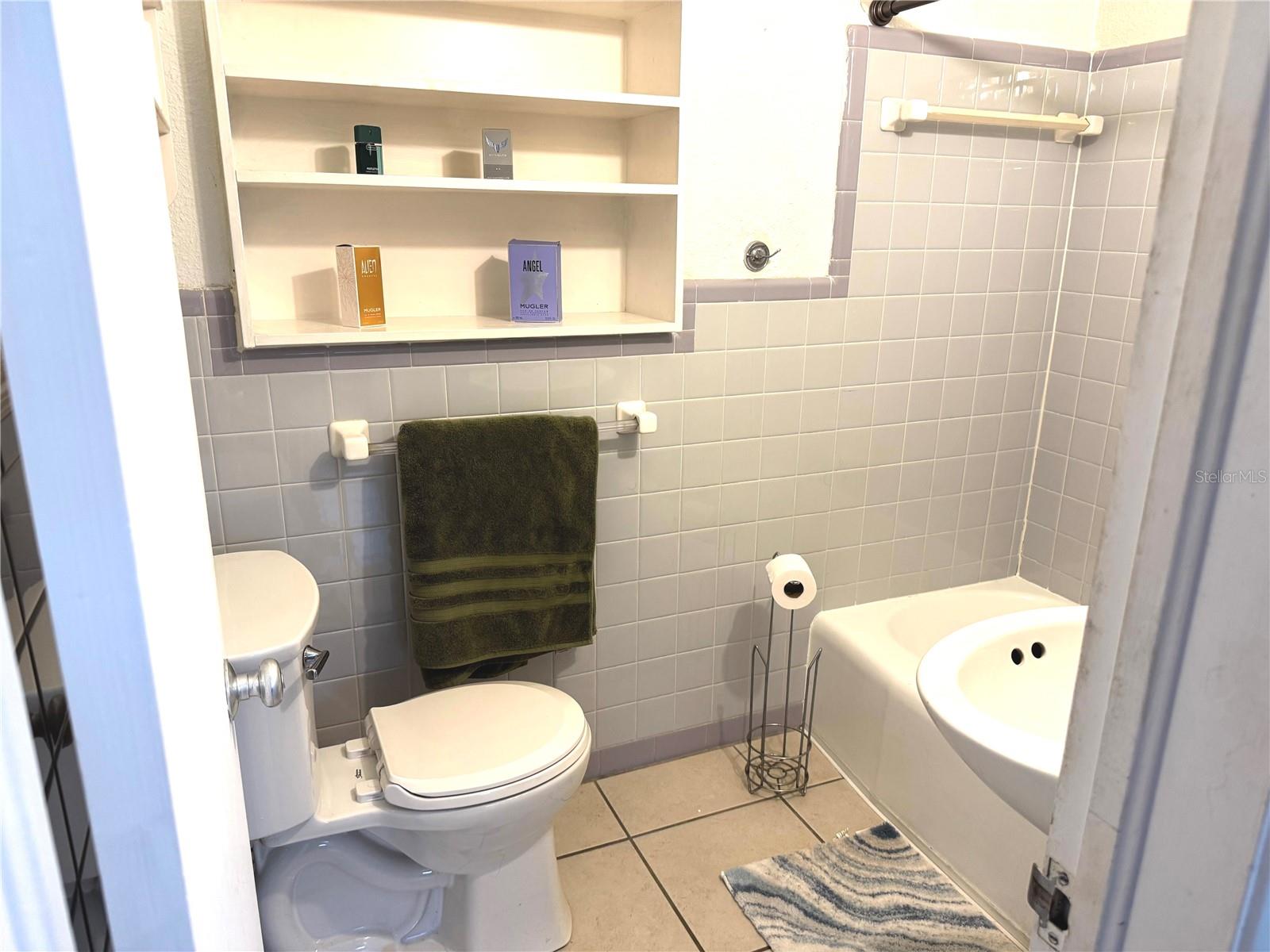 ENGELWOOD PARK - Residential