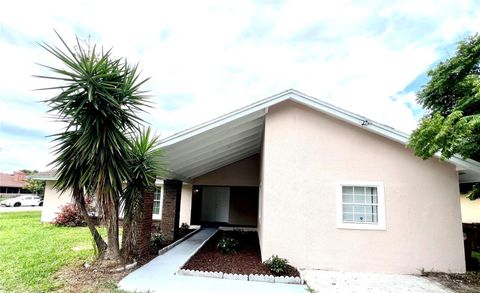 3 TROPHY LANE KISSIMMEE FL 34759