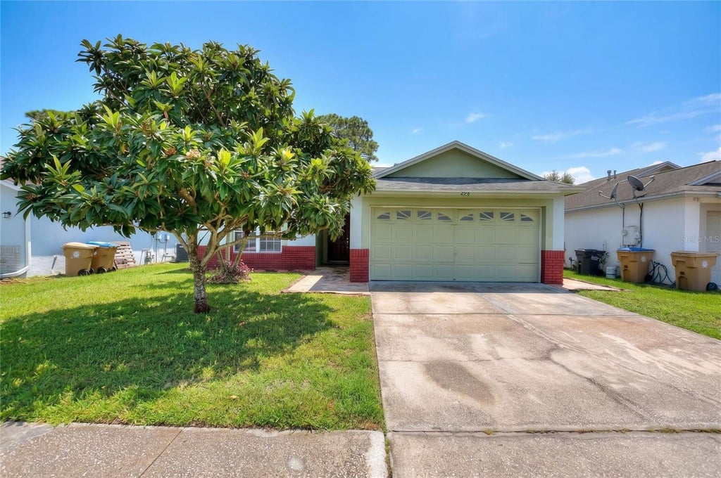 Photo of 298 Indian Point Circle, Kissimmee, FL 34746 (MLS # S5158687)