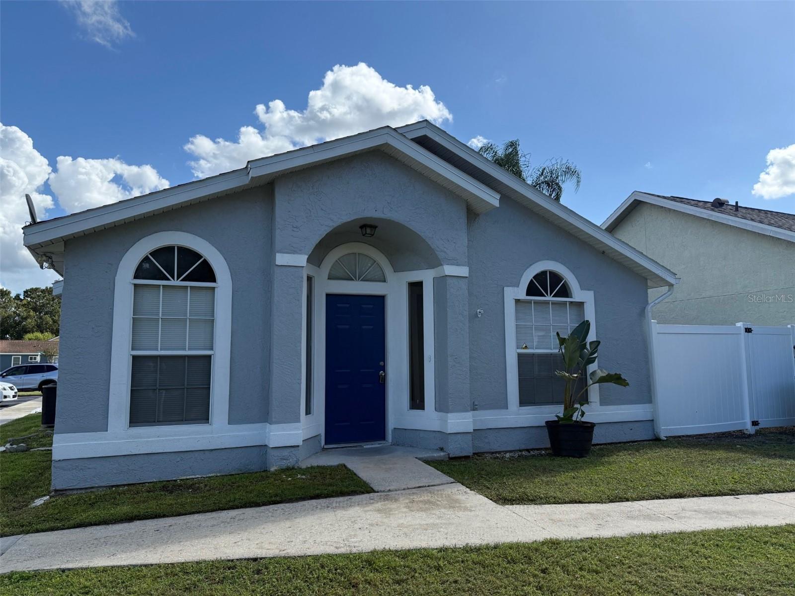 SEASONS THE - Residential Lease