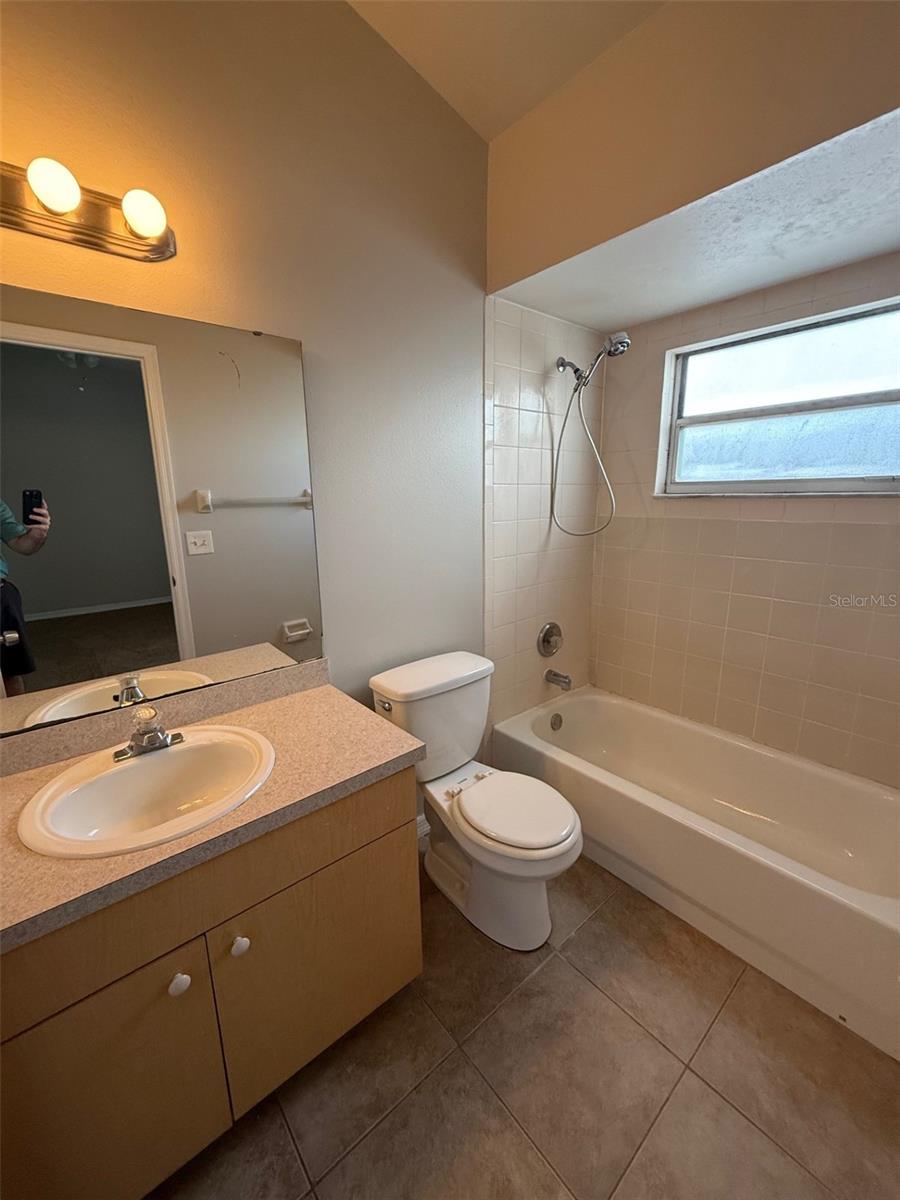 SEASONS THE - Residential Lease