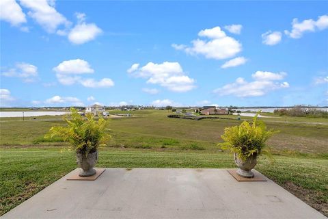 A home in AUBURNDALE