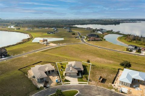 A home in AUBURNDALE